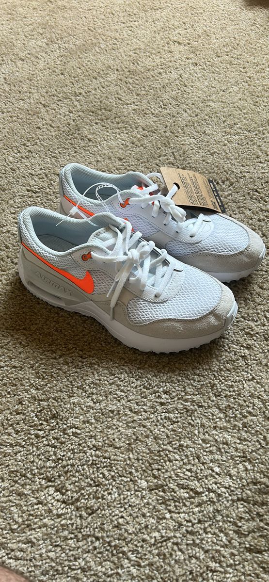 Nike Air Max Excee White/Bright Orange Sneakers size 7Y