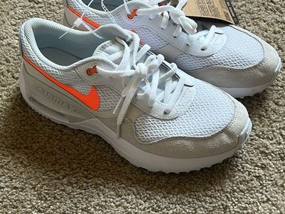 Nike Air Max Excee White/Bright Orange Sneakers size 7Y