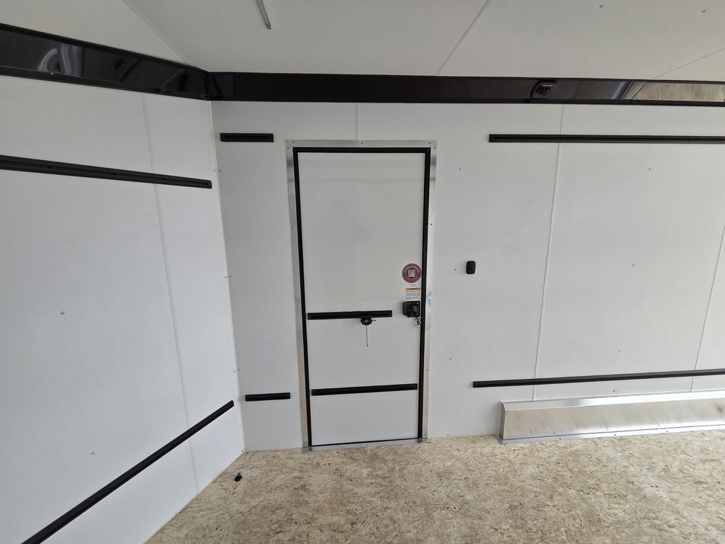 Main image 32