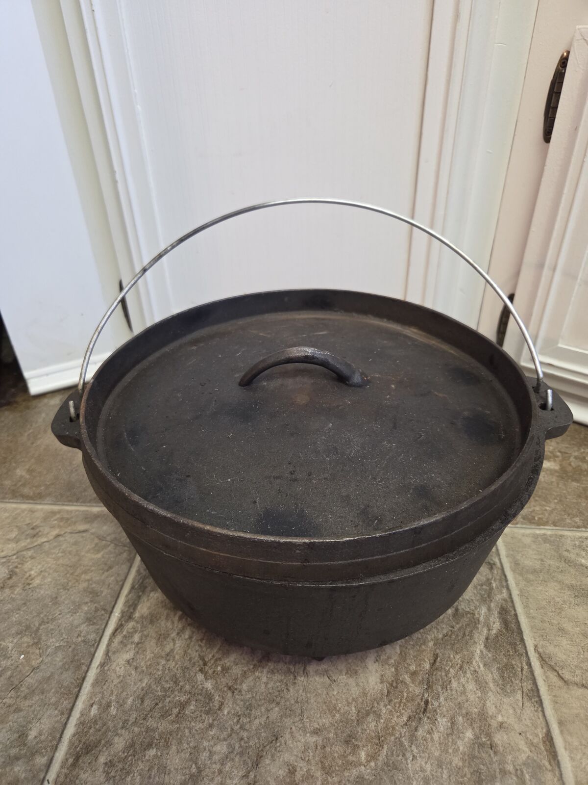 12 in Dutch oven with legs vintage