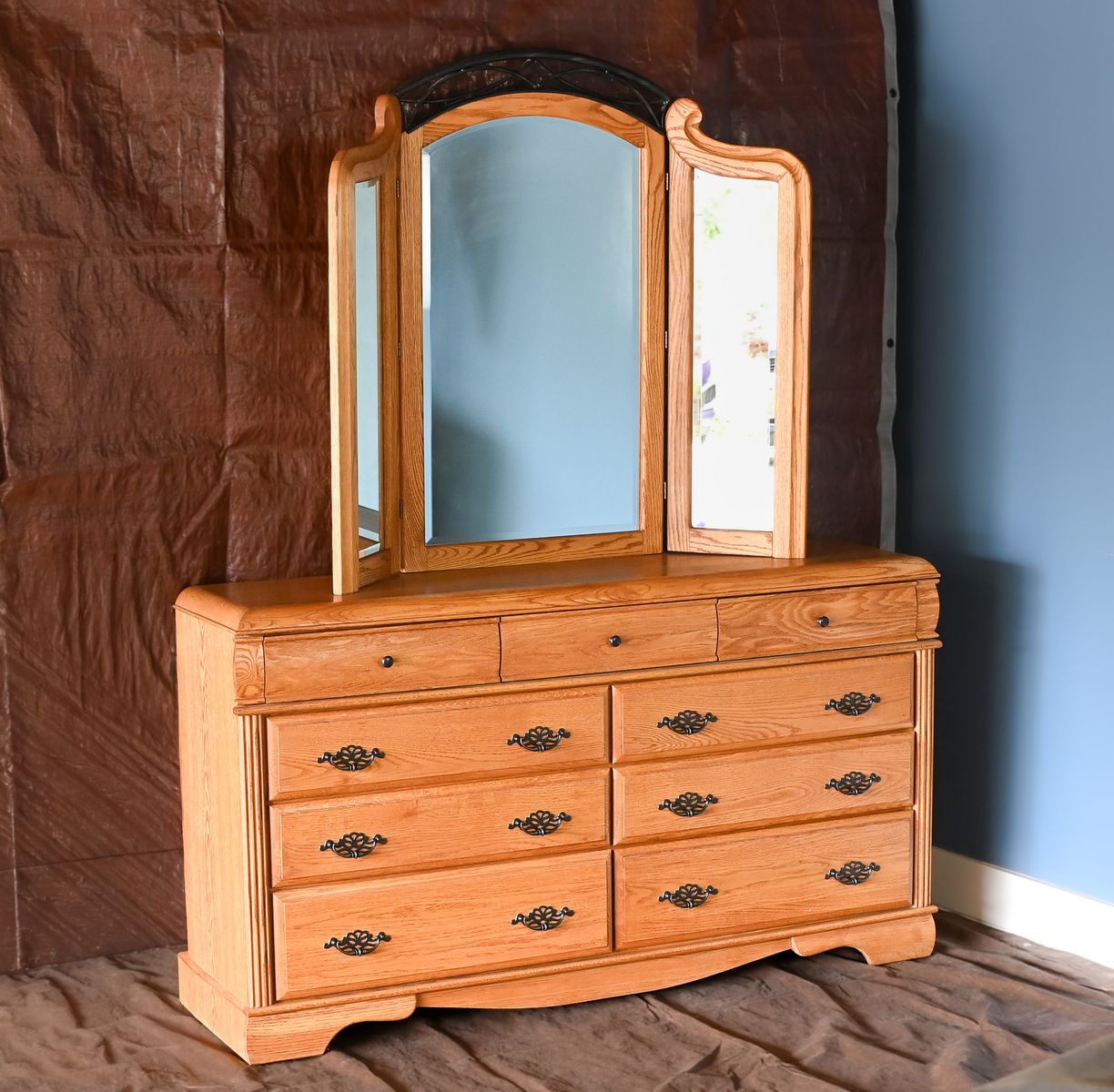 Vintage 1999 BLACK HAWK Solid Heavy Oak Dresser w/ Mirror