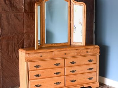 Vintage 1999 BLACK HAWK Solid Heavy Oak Dresser w/ Mirror