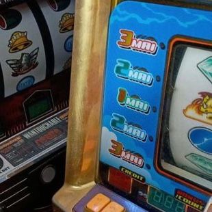 Slot Machines Duel Dragon