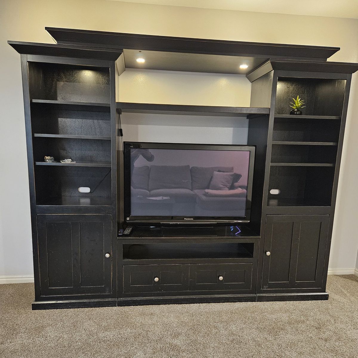90" wall unit w/LED lighting