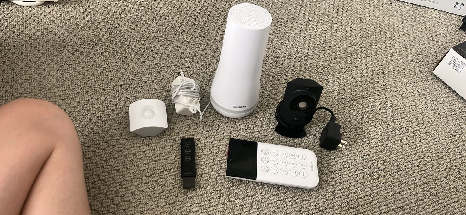 SimpliSafe Home Security System Kit: Base Station, Keypad, Motion Sensor, Key Fob, Camera