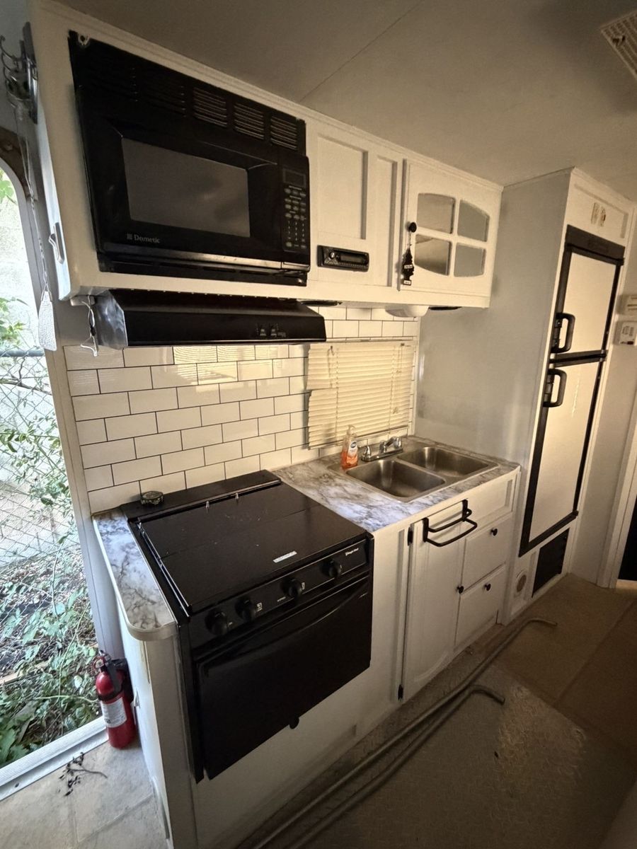 Main image 8