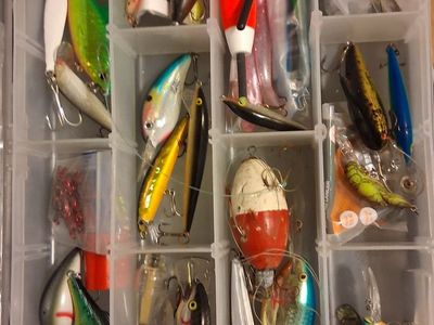FISHING LURES AND WEIGHTS "C"