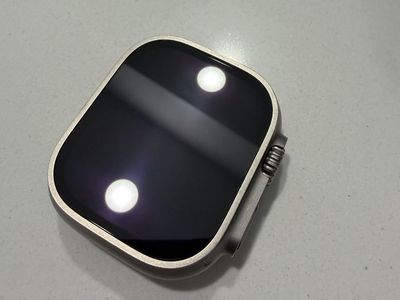 Apple Watch Ultra 2 Smartwatch 64 GB -Titanium