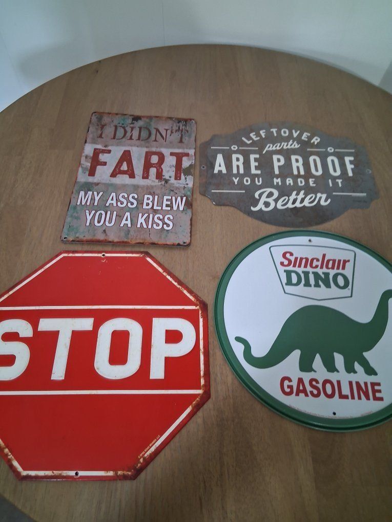 Signs metal Lot: Fishing, Santa Fe, Sinclair, Mobilgas, Jeep, Ford truck
price is for all 9 signs