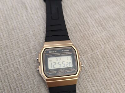 Casio F81W, gold, new watch