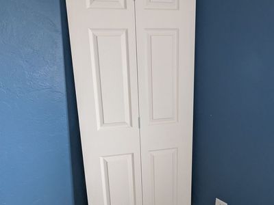 NEW Free accordion door 29 3/4 x 79