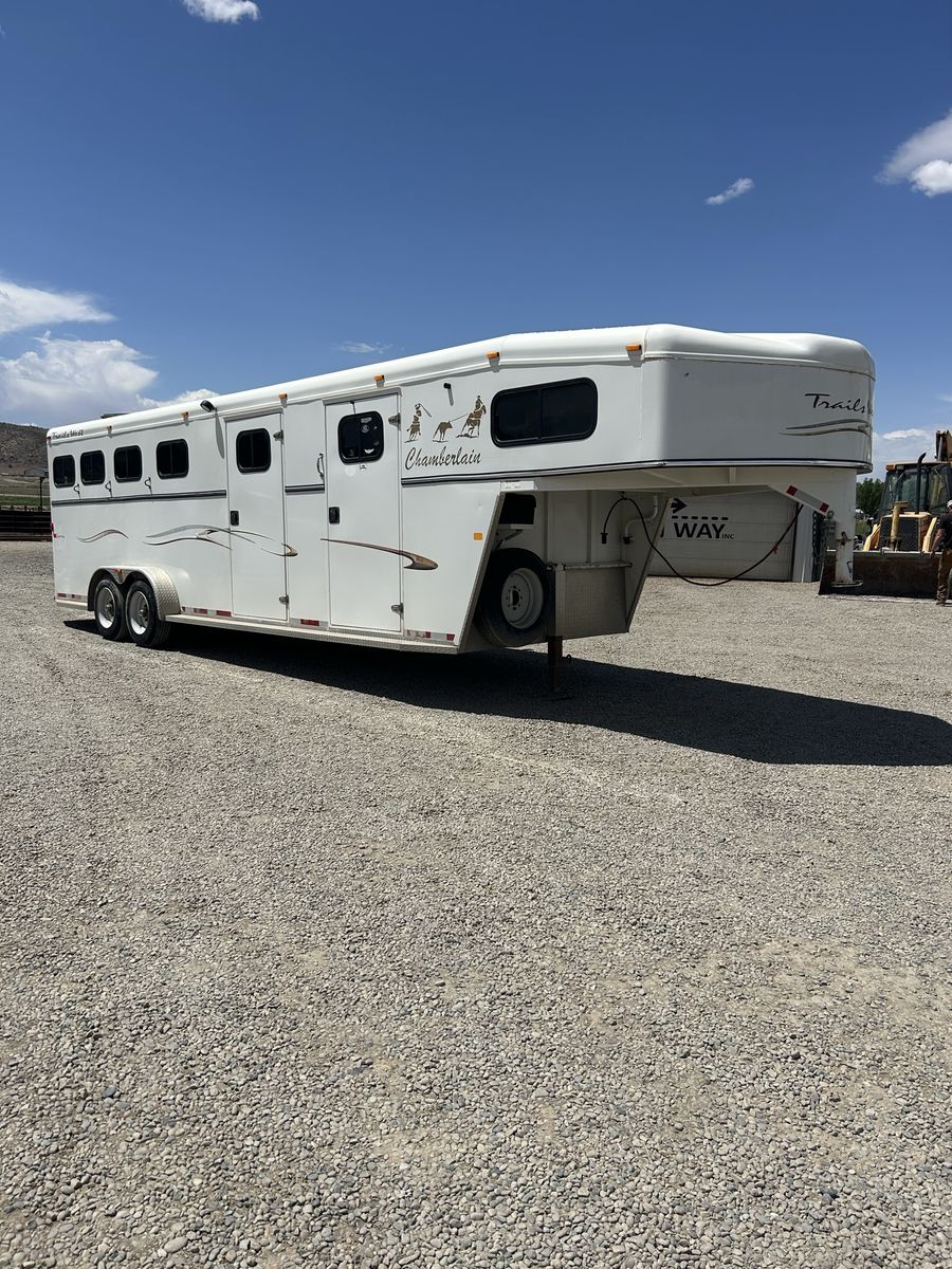2007 Trails West 4 horse
