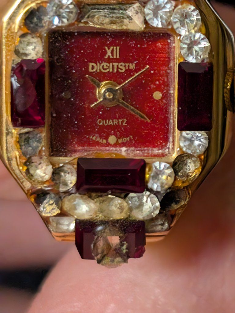Main image 6
