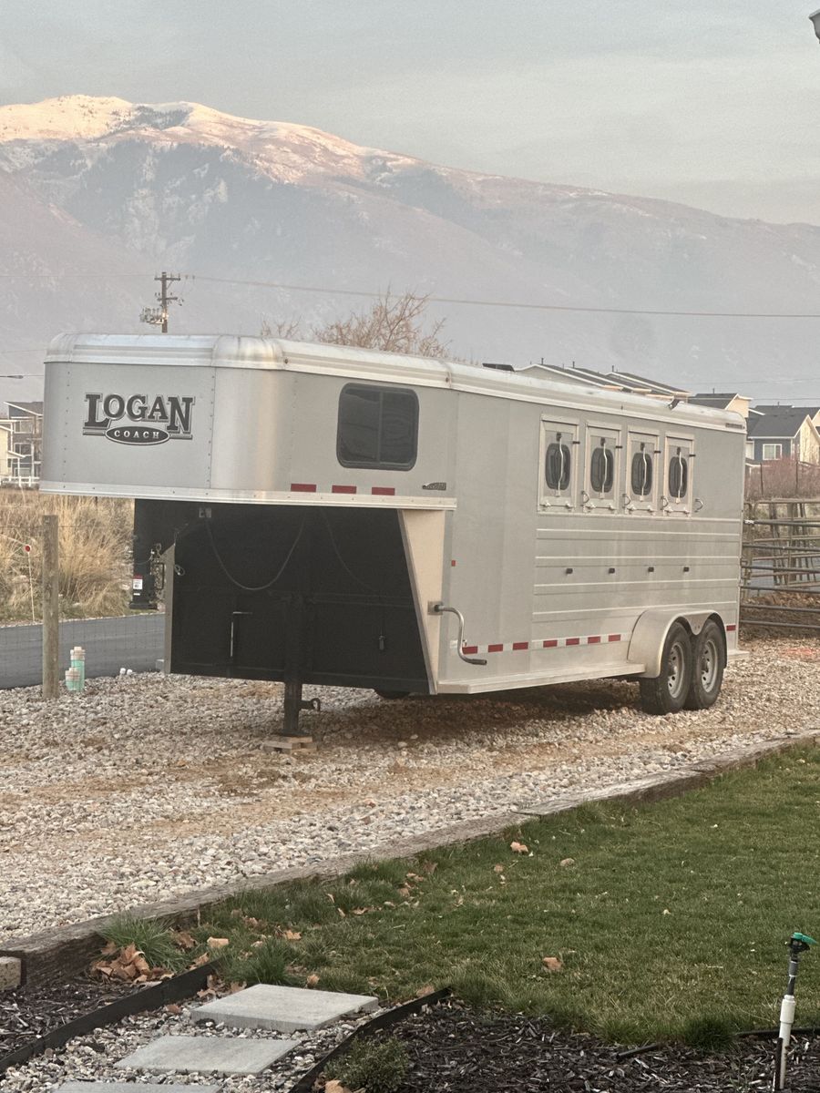 Logan 4 horse bullseye