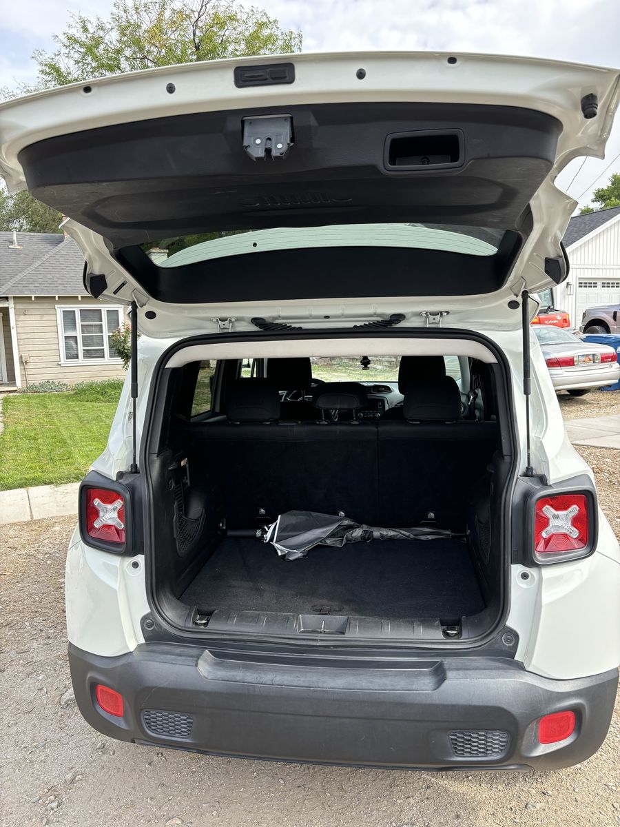 Main image 6