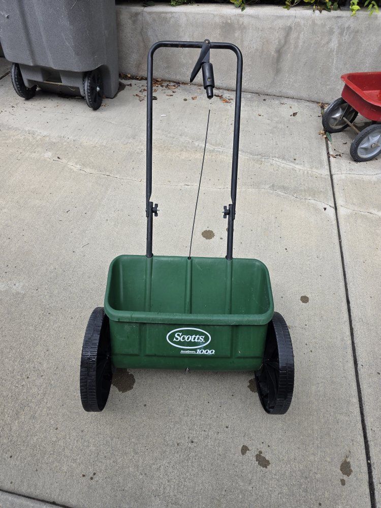 Scotts AccuGreen 1000 Drop Spreader