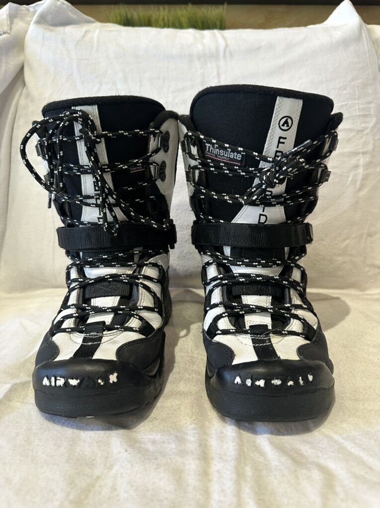 Airwalk Freeride Men’s 7 Wmns 8 snowboard Boots