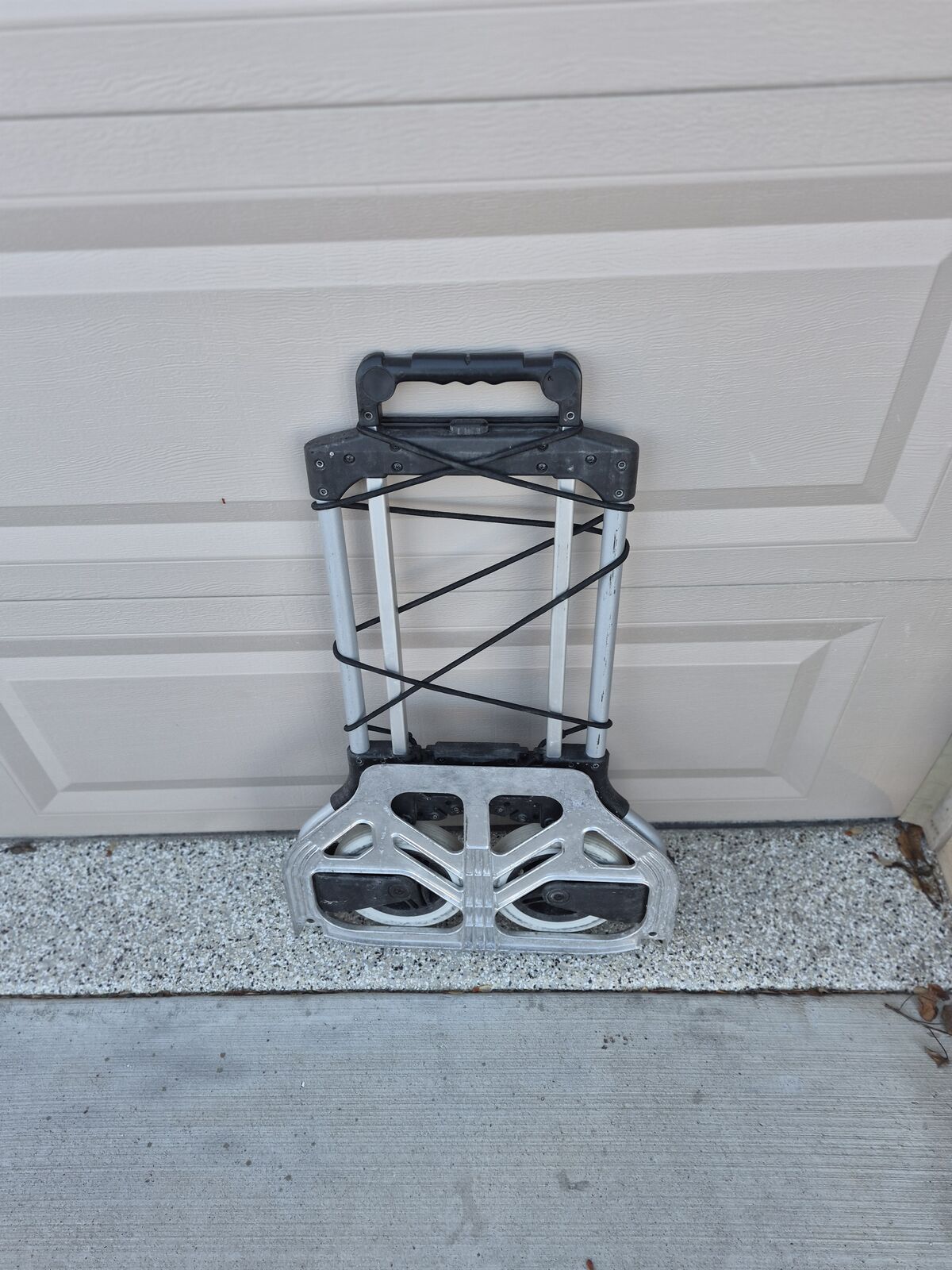 Small collapsible hand dolly