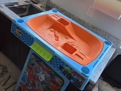 Kids play table
