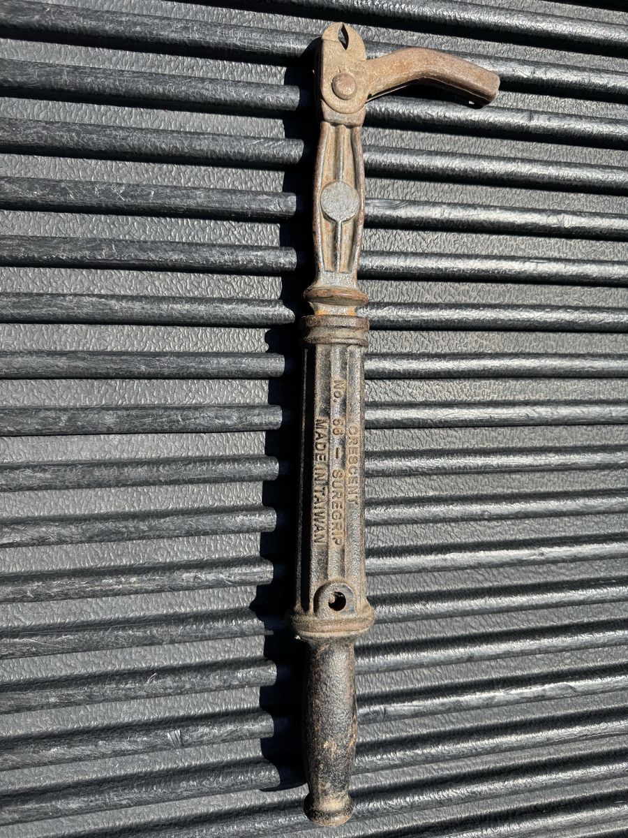 Slide nail puller