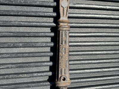 Slide nail puller