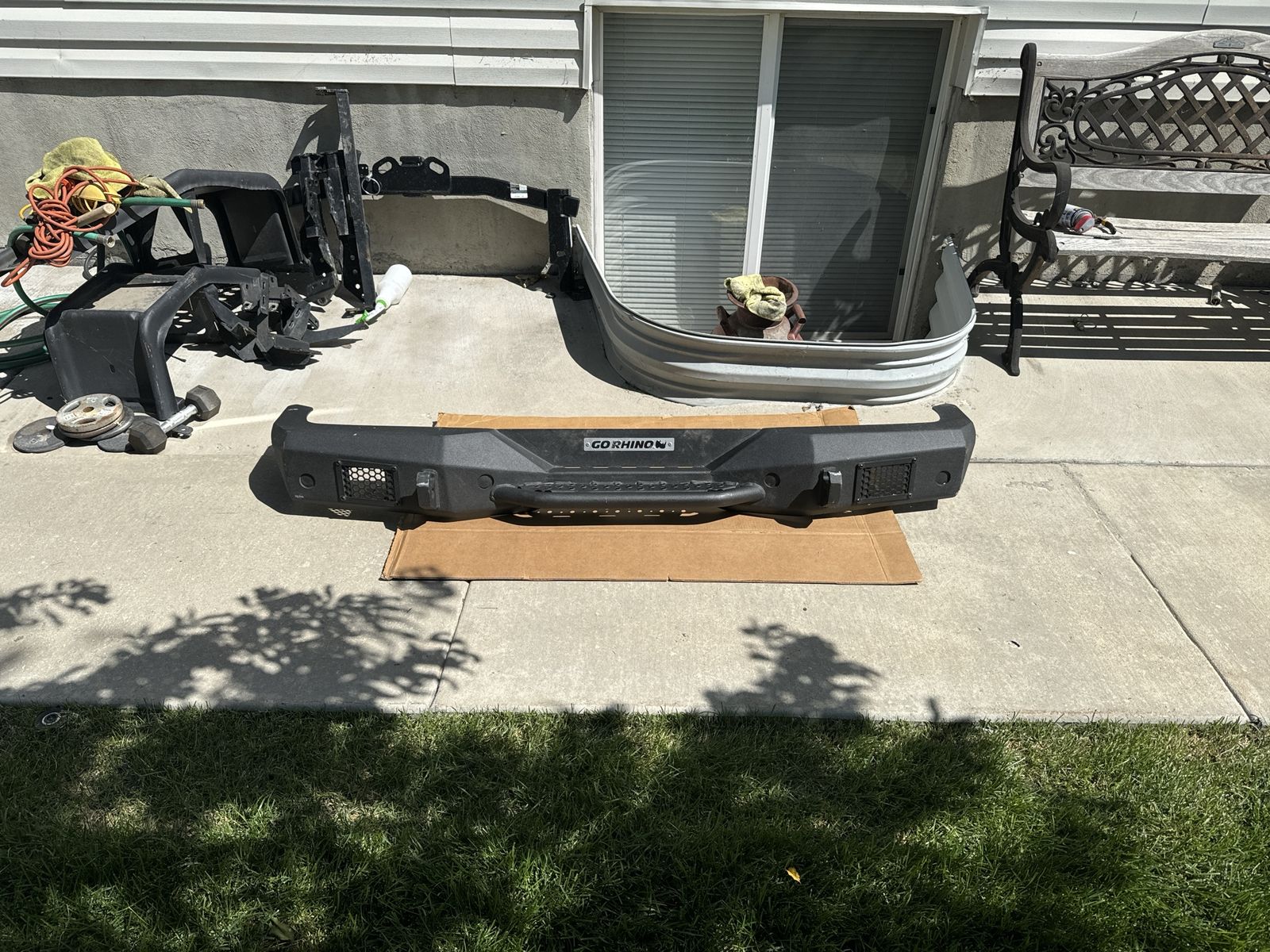 BRAND NEW NEVER USED NEVER INSTALLED JEEP WRANGLER JL 18-26    Go Rhino rear Bumper