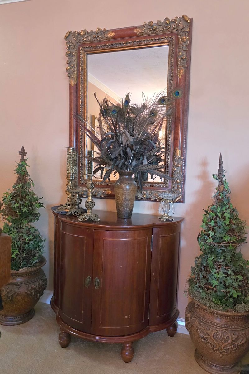 Full House Springville Pinstripe ESTATE SALE Fri March 13 Sat March 14