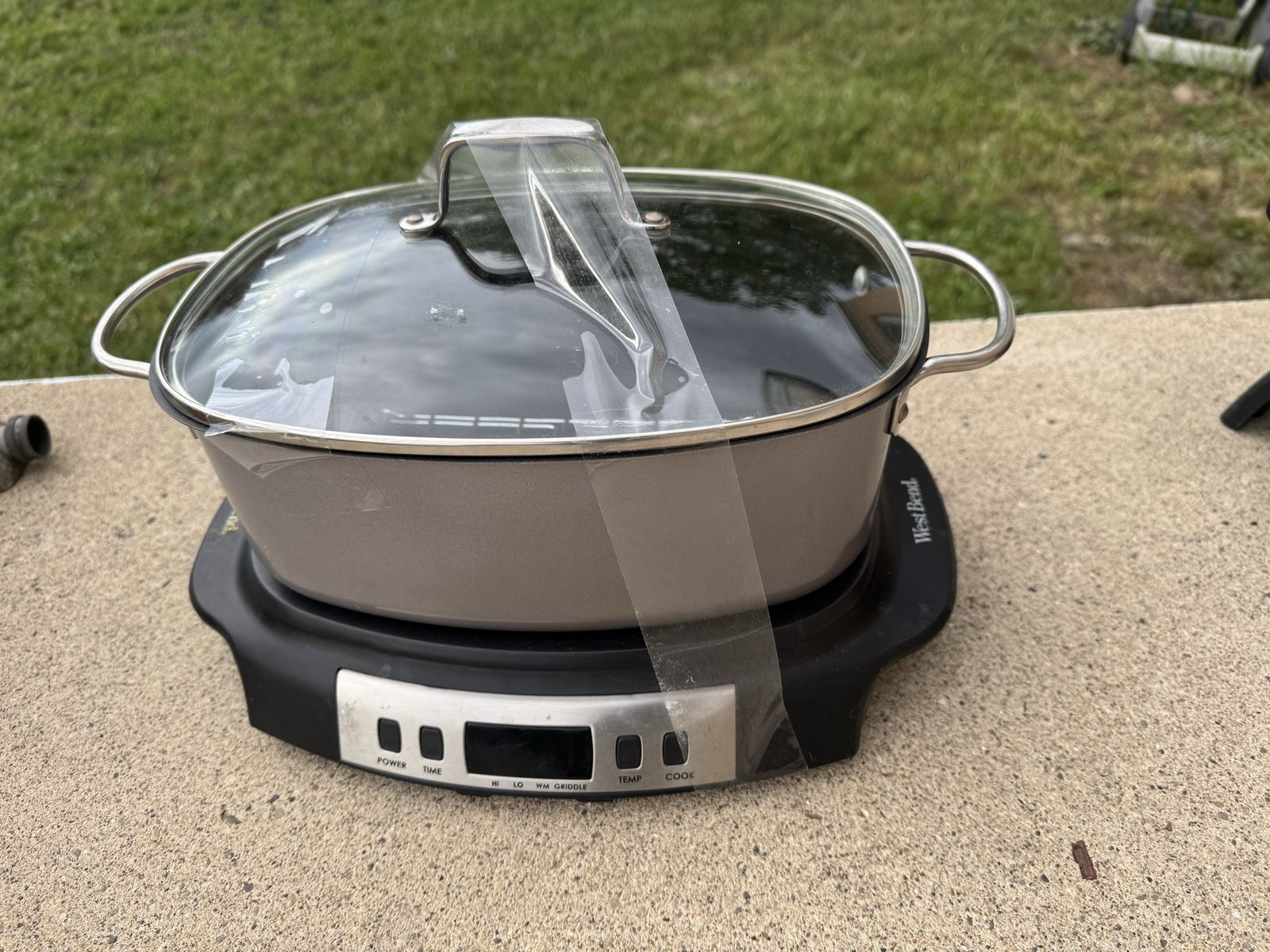 West Bend electric versatility oval Shaped 6 Quart
