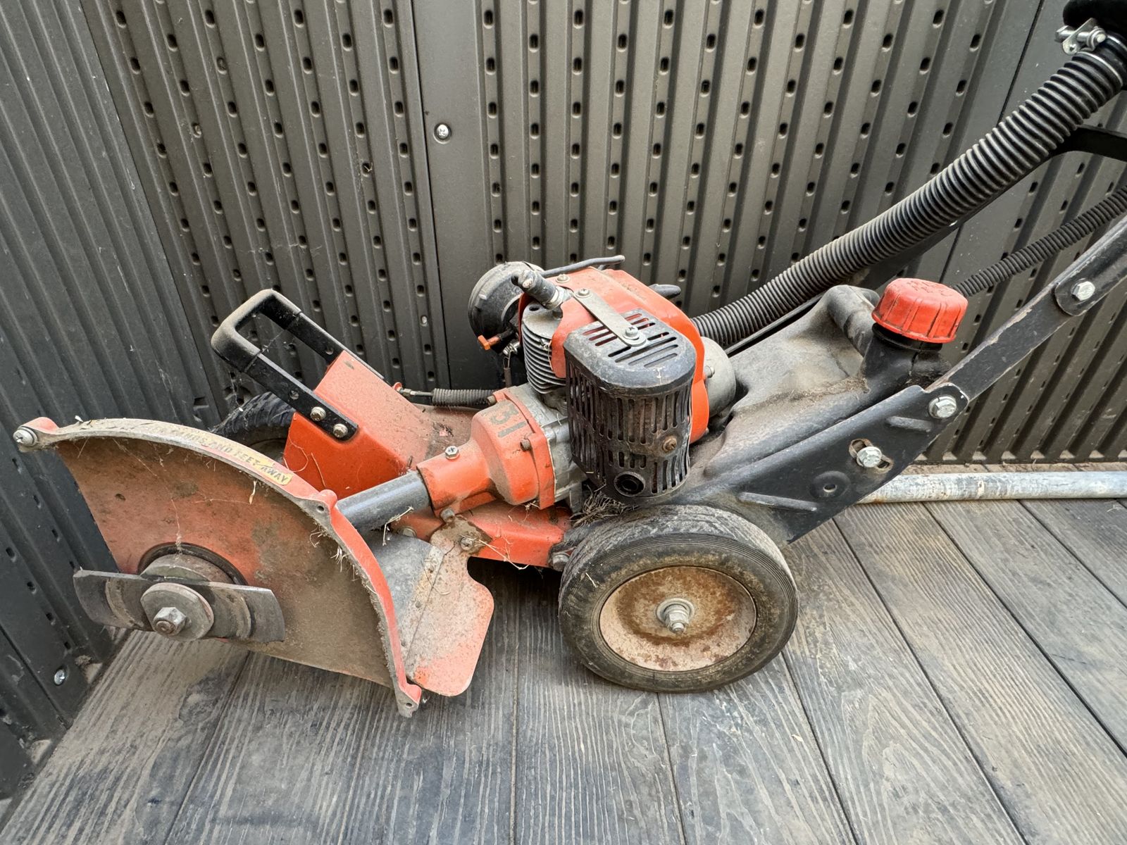 Tanaka TLE550 Pro Force Gas Powered Lawn Edger 