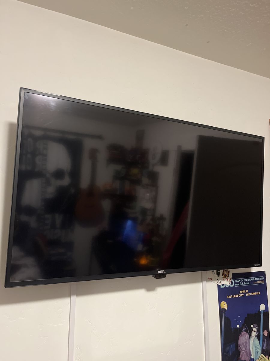 42in selective series smart Roku Tv