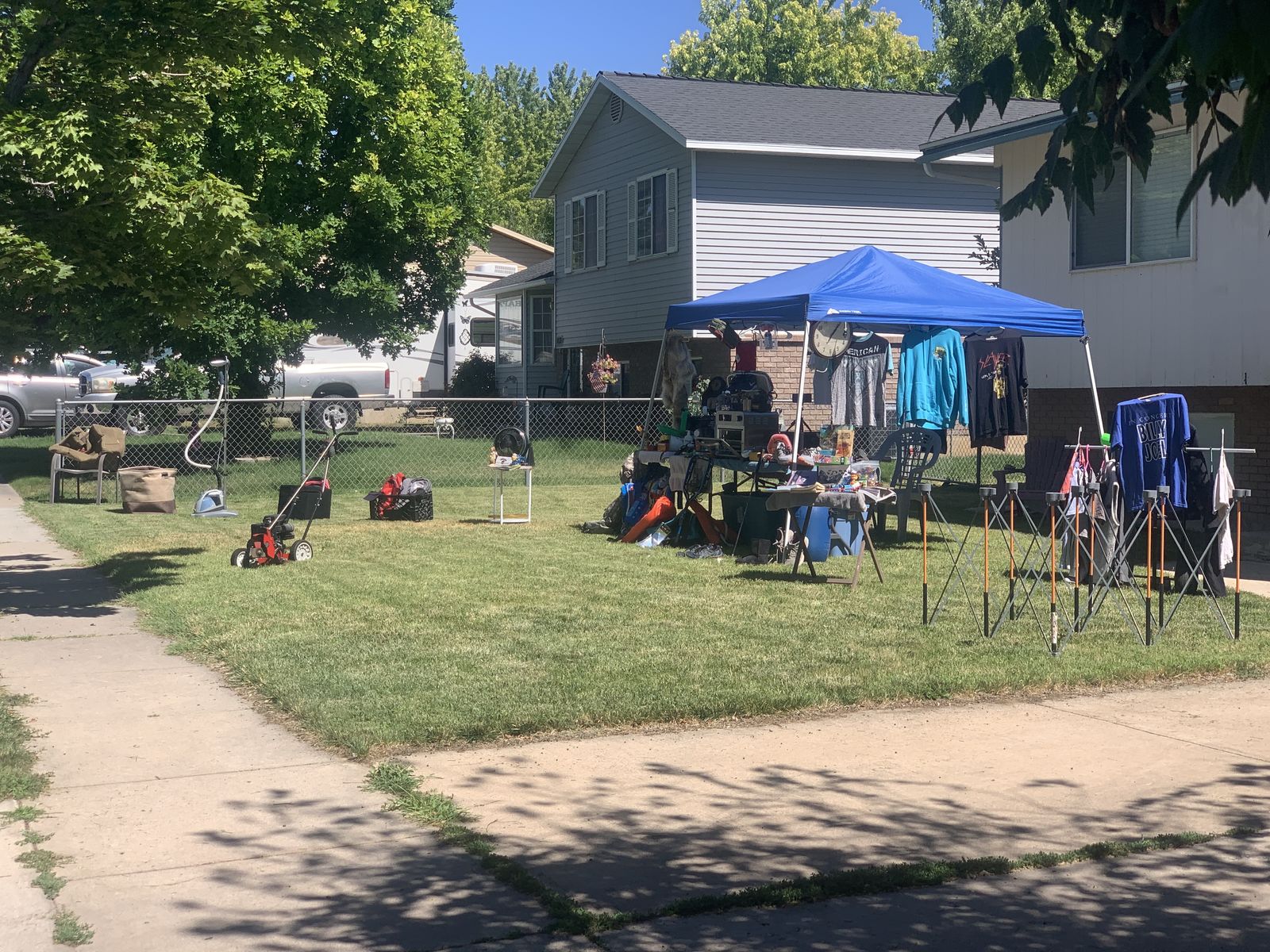 BLOWOUT YARD SALE!!! 2527 W 6075 S Roy, UT (Fri-Sun12th)