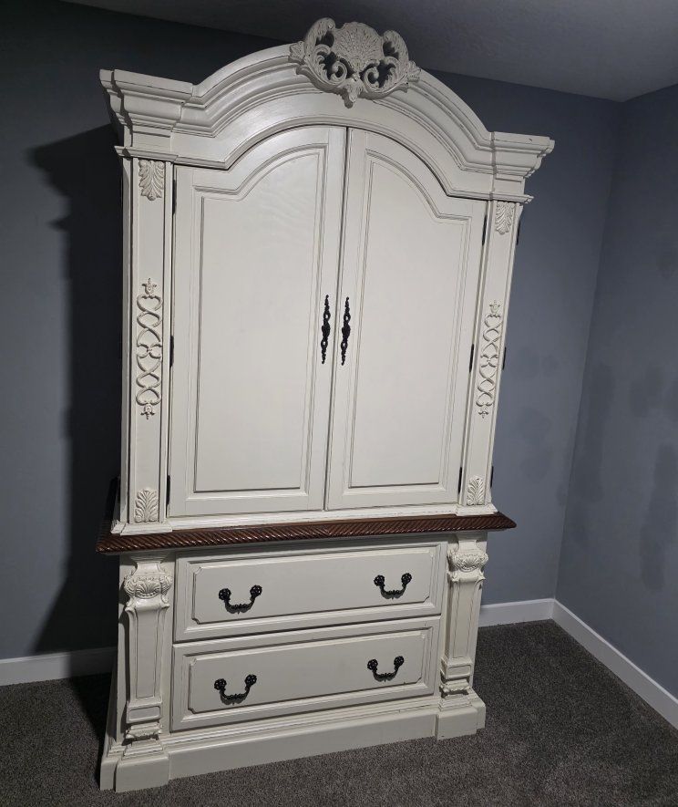 Farmhouse Vintage Amoire Dresser Organization