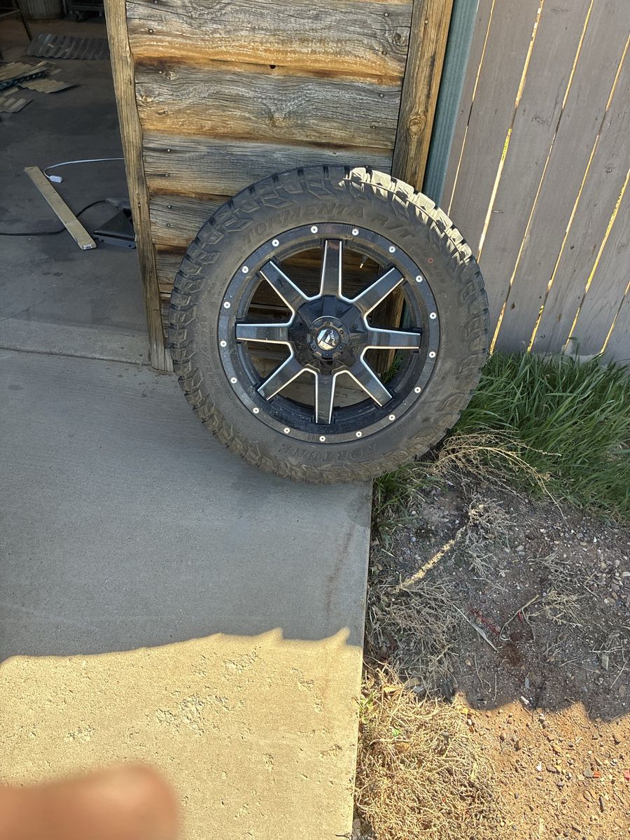 Lt285/55R20 Tires WiTh Fuel Rims