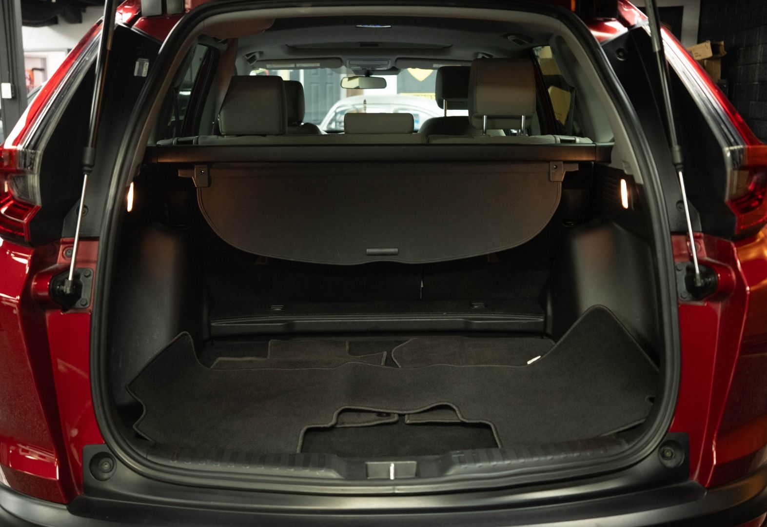 Main image 7