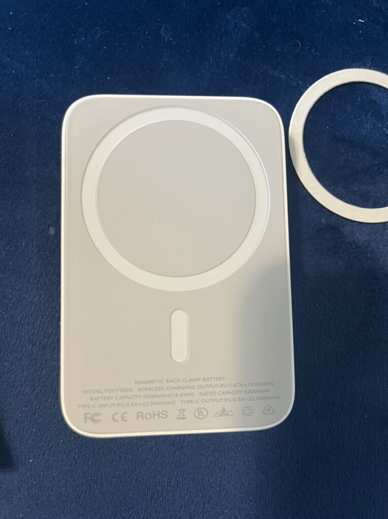 NEW Magnetic Wireless Charging Power Bank USB-C