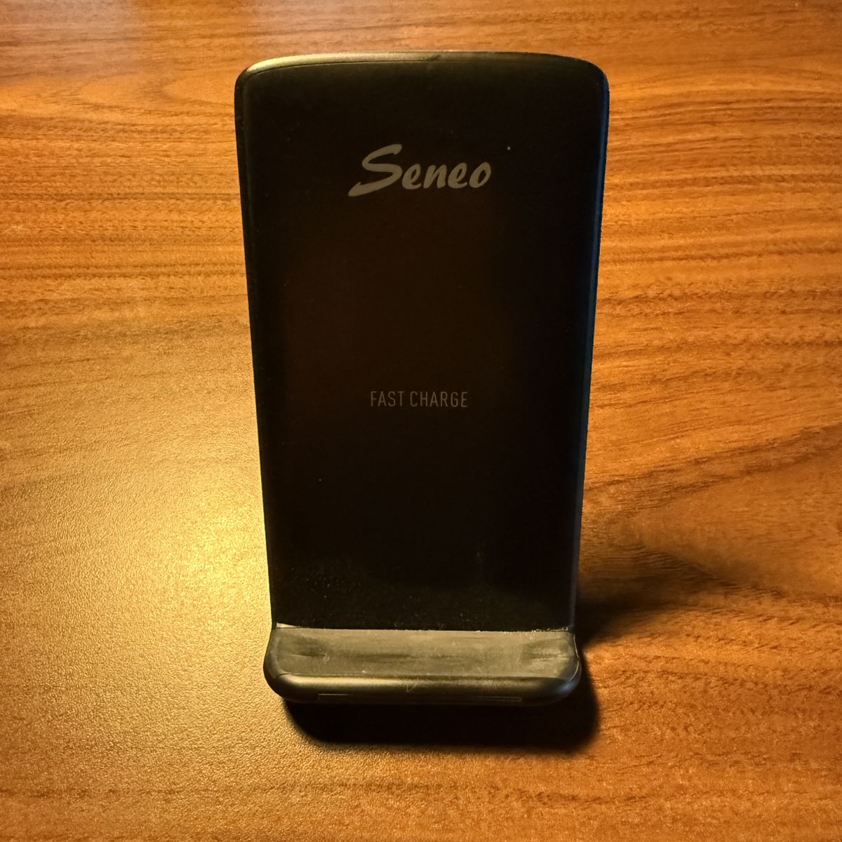 Seneo 10W Fast Wireless Charging Stand Charger for iPhone & Android Devices with a Micro B Power Connection