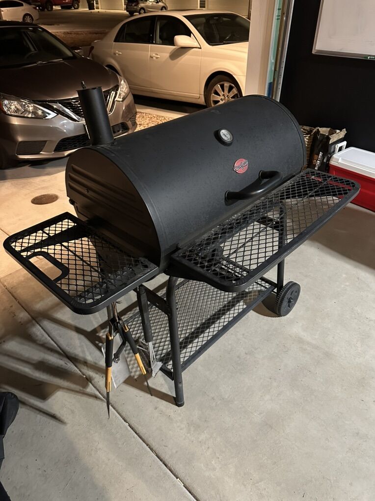 Char-Griller Offset Charcoal Smoker/Grill - $90 OB