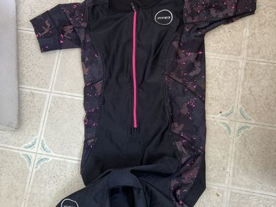 Zone3 Women's Triathlon Suit - Black/Pink, Size Medium, Excellent Condition