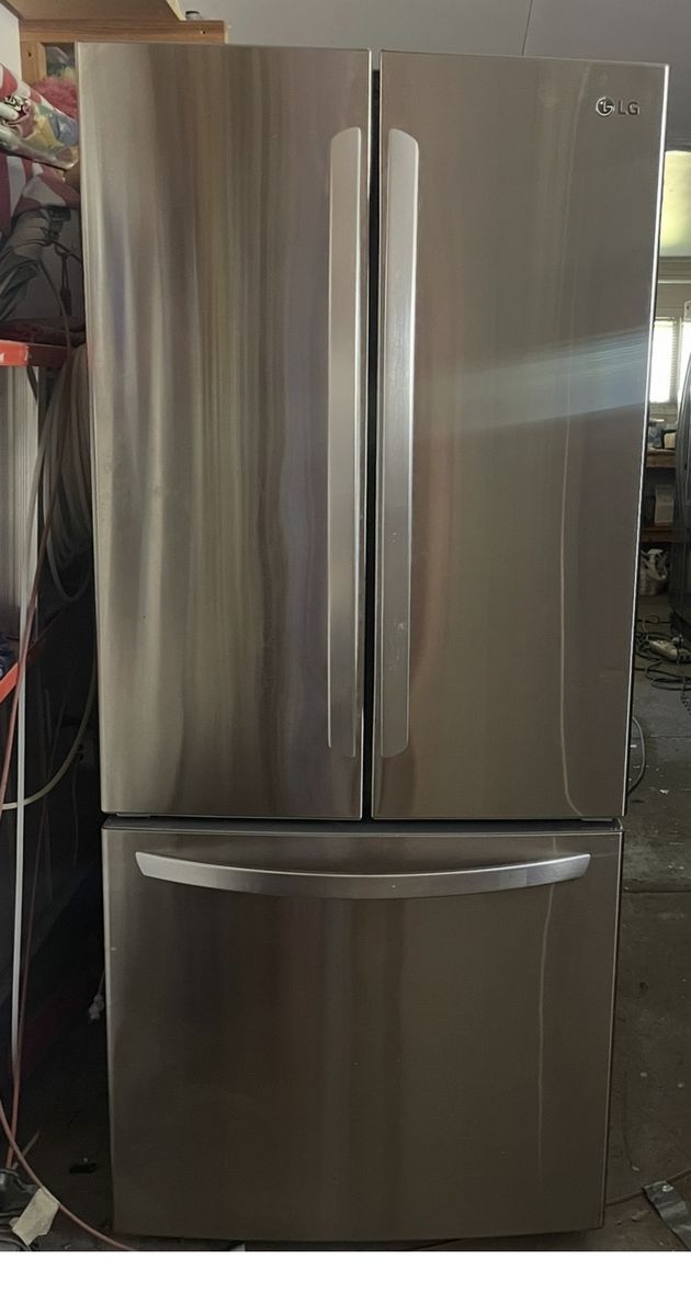 LG Stainless French door 30”x 68”excellent condition