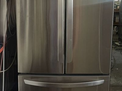LG Stainless French door 30”x 68”excellent condition