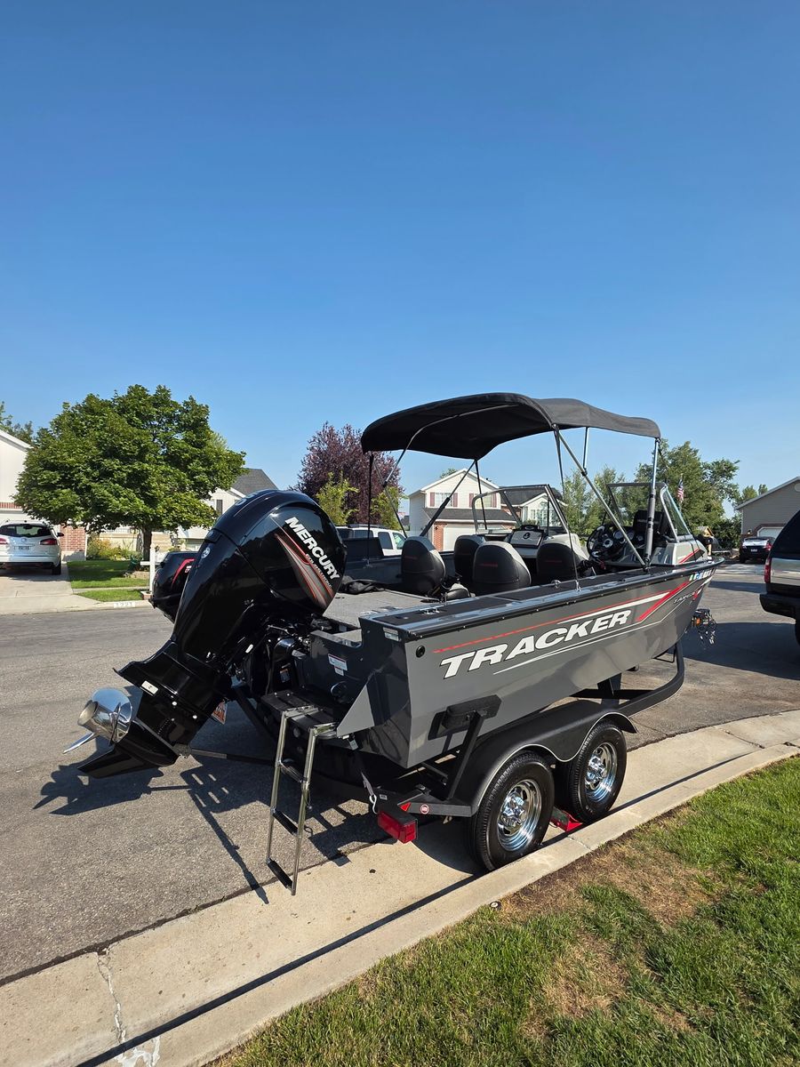 2017 Tracker Targa V-18 WT – Loaded – Excellent Condition – Always Stored Indoors
