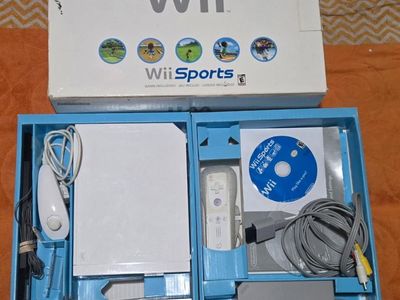 Nintendo Wii Sports bundle! trades considered!