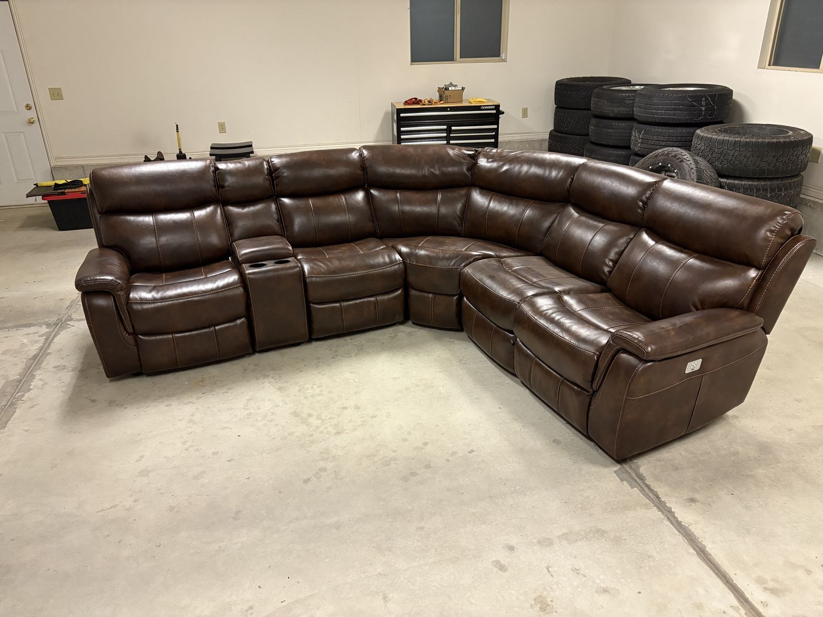 LIKE NEW LEATHER SECTIONAL