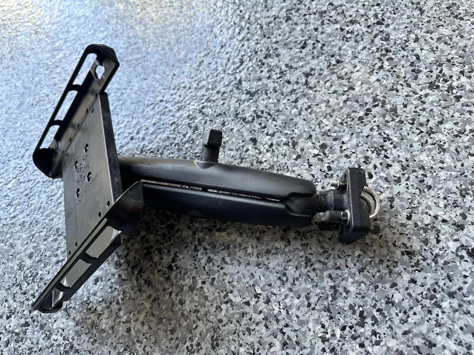 Main image 3