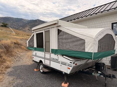 2003 Viking Epic 1906 ST Pop-Up Camper Trailer w/Bonus Trunk