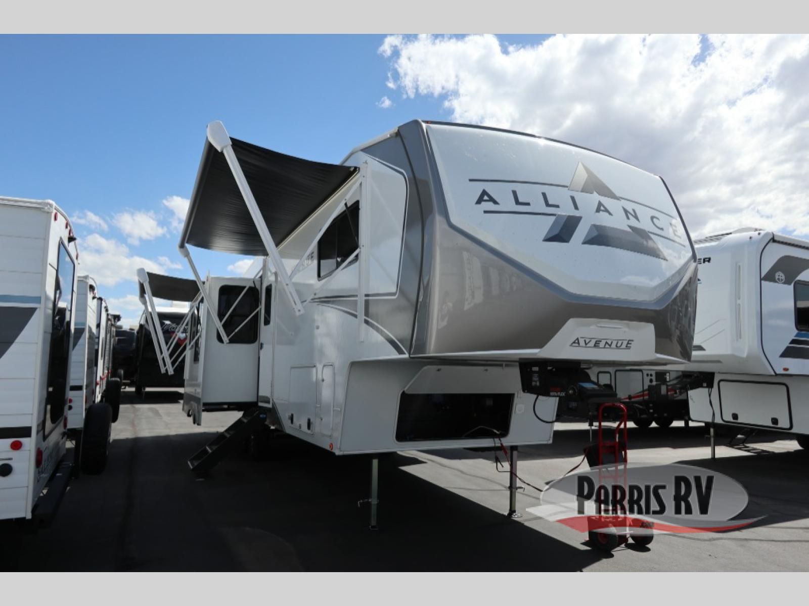 New 2026 Alliance RV Avenue 32RLS