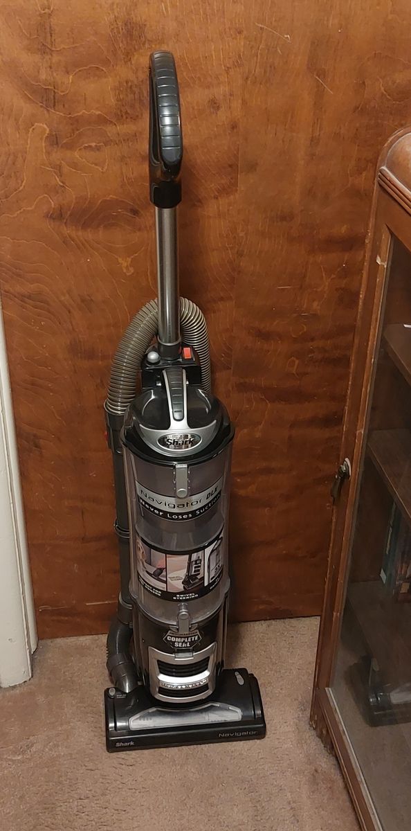 Shark Navigator Vacuum Cleaner Model 7120
