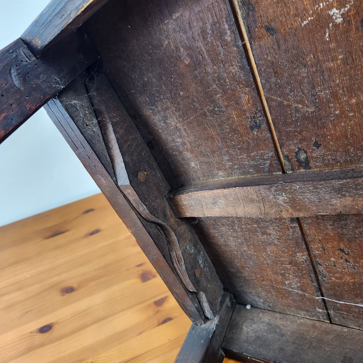 Main image 8