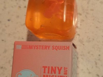 Swig squishy looking to trade for different color