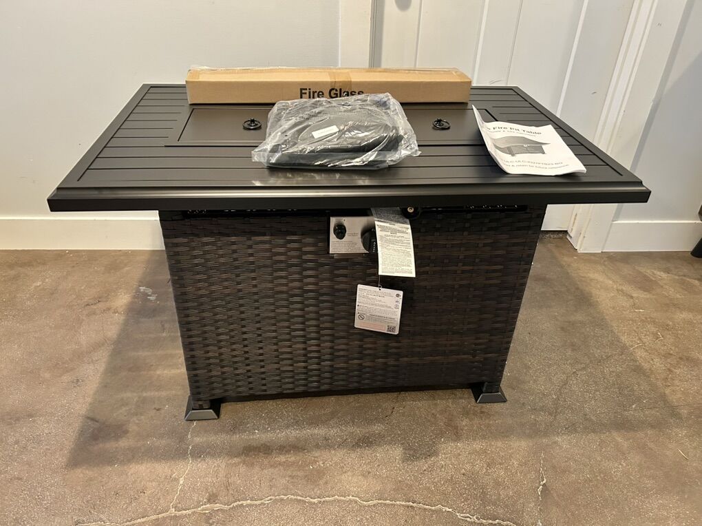 New Propane Rectangle Fire Pit Table w/ Stones